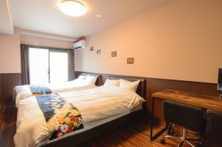 Root2 Coffee & Hostel