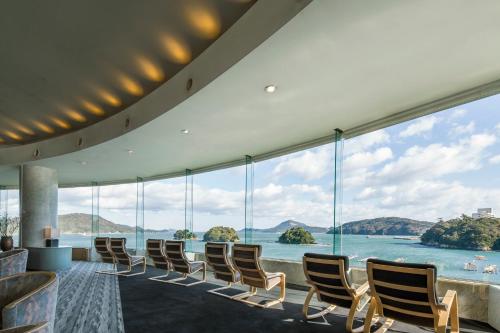 Toba Grand Hotel