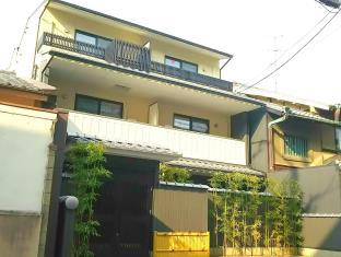 Kyogura Tofukuji Apartments