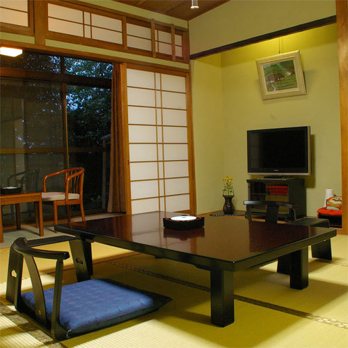 Momoyama Onsen Tsukimikan
