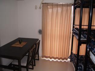 Mixed Dormitory 6-Bed in Tokyo