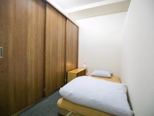 1.2.3 Guest House