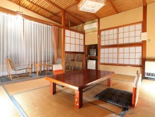 Ryokan Hatsunoyu