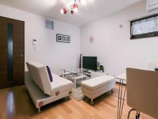Comfortable 1 Bedroom Apt near Tenjin & Hakata A