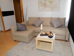 GENESIS 4 Bedrooms Apartment 300 near Namba station  