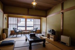 Hatcho no Yu Hot Spring Ryokan