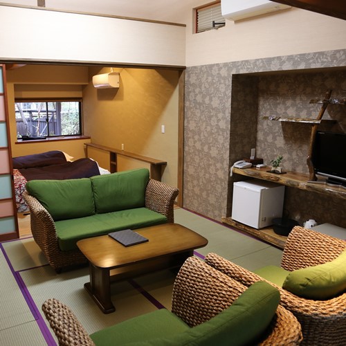 Kikuchikeikoku Onsen Iwakura