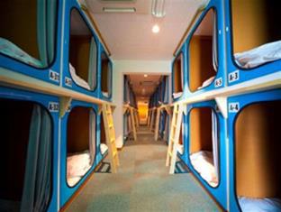 Capsule Hotel Gloria