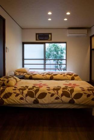 JapanStyleConvenient TransportationUp to 8 people