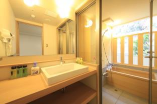 Hakone Pax Yoshino