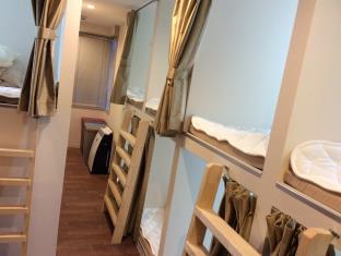 Toranomon Station bnbplus Capsule hotel