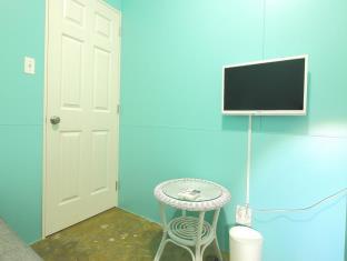 Seawall Hostel