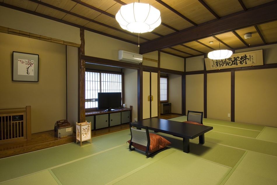 Kusatsu Onsen Ekinariya Ryokan