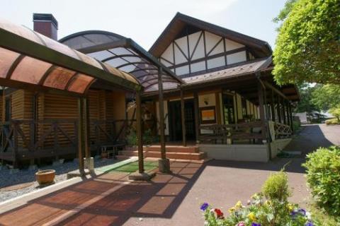 Hosenbo Lodge