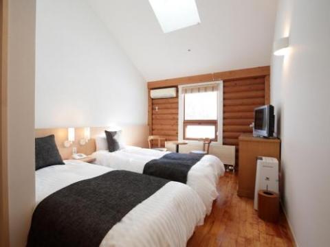 Log Hotel The Maple Lodge