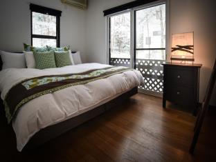 Sheltered Inn Hakuba Bed and Breakfast