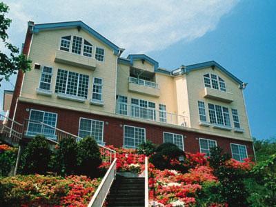 Chateau Shangri-La